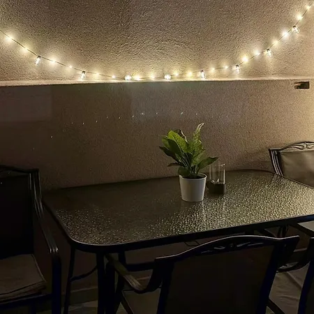 Apartment Gaia & Olive - Modern House With Garden And Balcony